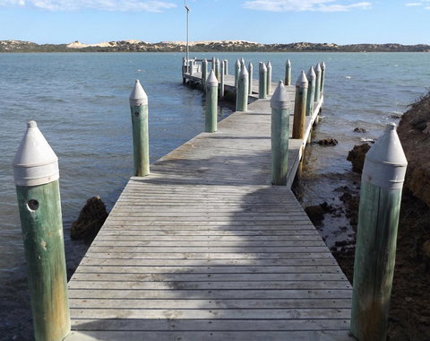 Coorong Waterfront Retreat - Holiday Find 33