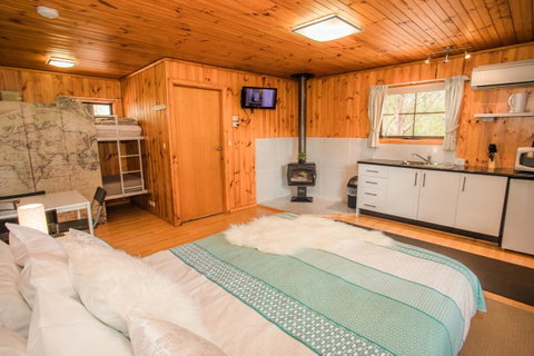 Seppelts View Cabins - Holiday Find 23