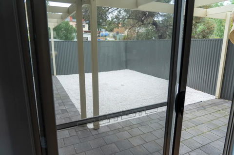 Gawler Townhouse 3 Bedroom - Holiday Find 11