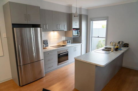 Gawler Townhouse 3 Bedroom - Holiday Find 3