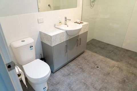 Gawler Townhouse 3 Bedroom - Holiday Find 22