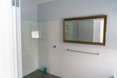 Gawler Townhouse 3 Bedroom - Holiday Find 6