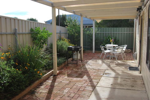 Jacaranda Cottage - Holiday Find 5