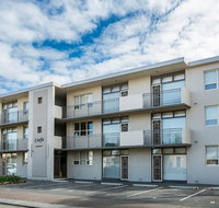 Glenelg Holiday Apartments - Corfu - Holiday Find