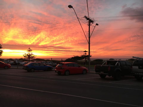 Adelaide - Semaphore Beach Front - Holiday Find 5