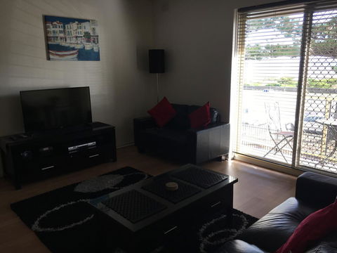 Adelaide - Semaphore Beach Front - Holiday Find 2