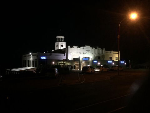 Adelaide - Semaphore Beach Front - Holiday Find 22