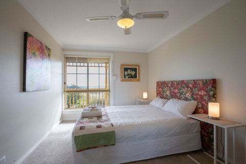 Angaston House - Holiday Find 13