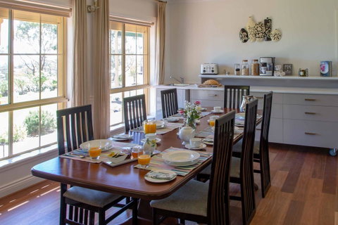 Angaston House - Holiday Find 11