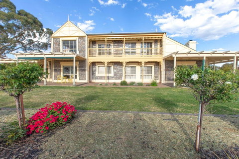 Angaston House - Holiday Find 24