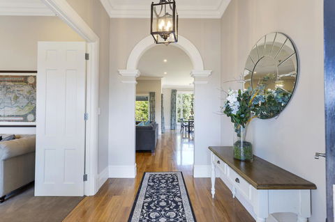 Grandview Accommodation - The Elm Tree Apartments - Holiday Find 22