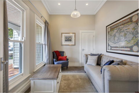 Grandview Accommodation - The Elm Tree Apartments - Holiday Find 21