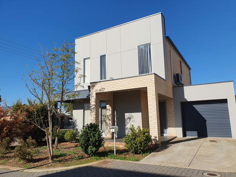 Explore Adelaide, Gawler, The Barossa And Clare Valleys All-in-one - Holiday Find 15