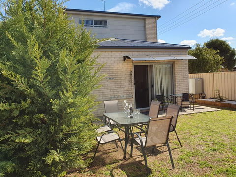 Explore Adelaide, Gawler, The Barossa And Clare Valleys All-in-one - Holiday Find 13