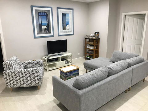 Elandra Holiday Home - Holiday Find 3