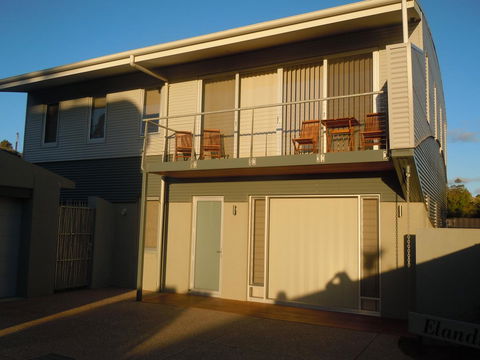Elandra Holiday Home - Holiday Find 20