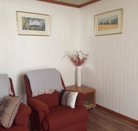 Kingscote Central - Holiday Find