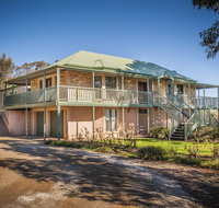 Lindsay House Homestead - Holiday Find