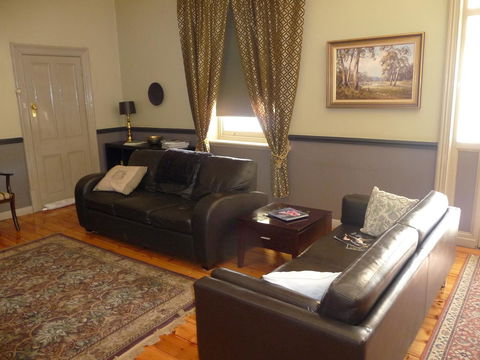 Country Bakehouse Accommodation - Holiday Find 4