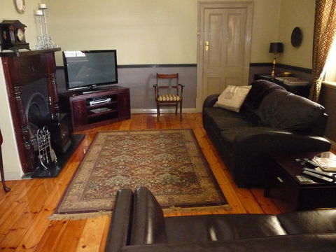 Country Bakehouse Accommodation - Holiday Find 9
