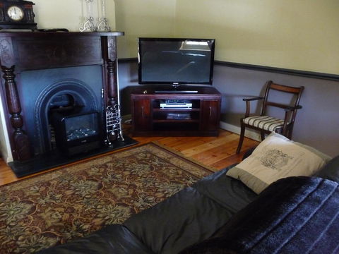 Country Bakehouse Accommodation - Holiday Find 10