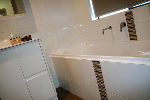 Jacaranda Homestay - Holiday Find 16