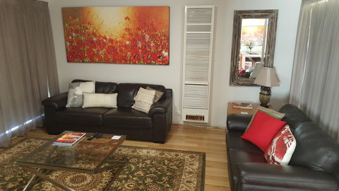 Jacaranda Homestay - Holiday Find 7