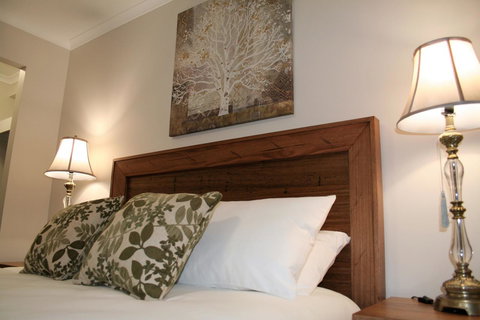 Jacaranda Homestay - Holiday Find 12