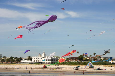 Semaphore Blue Apartments - Holiday Find 4