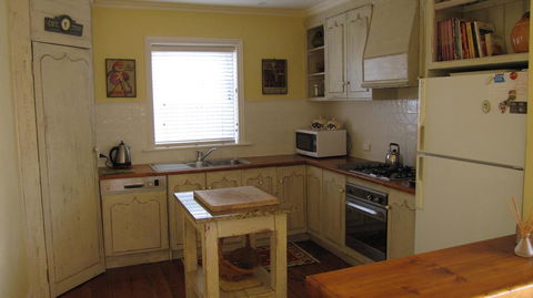 Gainsborough Cottage - Holiday Find 10