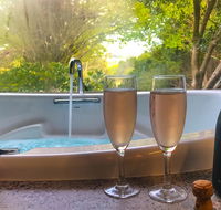 Adelaide Hills Retreats - Holiday Find