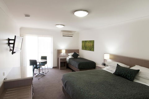 Loxton Community Hotel Motel - Holiday Find 12