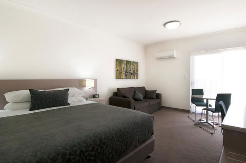 Loxton Community Hotel Motel - Holiday Find 14