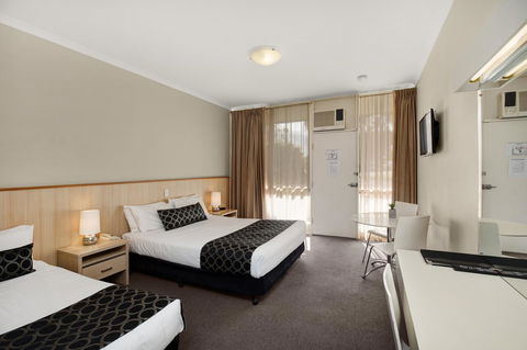 Adelaide Road Motor Lodge - Holiday Find 27