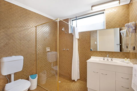 Adelaide Road Motor Lodge - Holiday Find 30