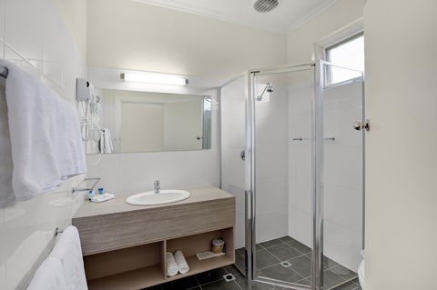 Adelaide Road Motor Lodge - Holiday Find 21