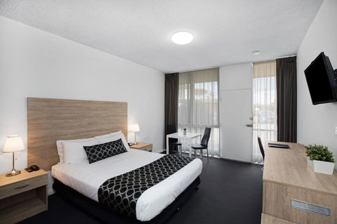 Adelaide Road Motor Lodge - Holiday Find 25
