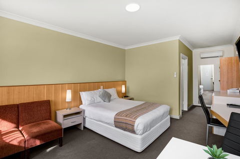 Adelaide Road Motor Lodge - Holiday Find 18