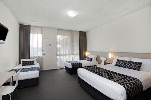 Adelaide Road Motor Lodge - Holiday Find 22
