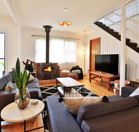 Hudson Bay  Basin View-Pet Friendly-15 Mins to Hyams Beach - Holiday Find