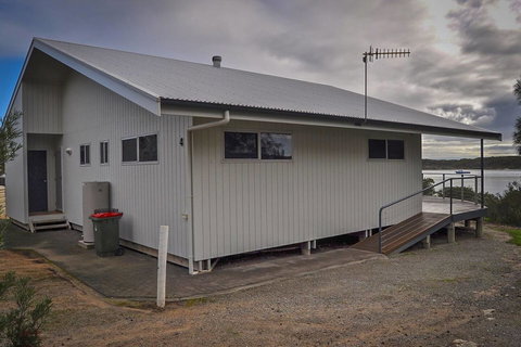 Rest A Shore Coffin Bay - Holiday Find 12