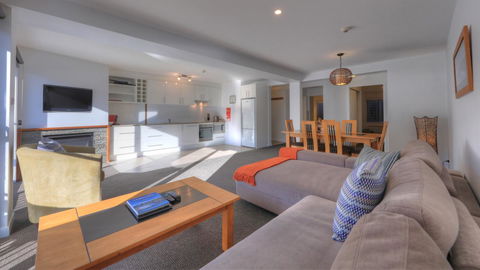 Snowgoose Apartments - Holiday Find 8