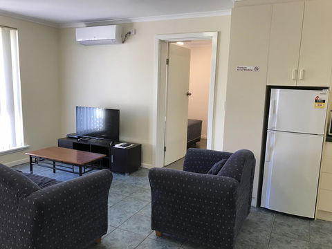 Robetown Motor Inn & Apartments - Holiday Find 44