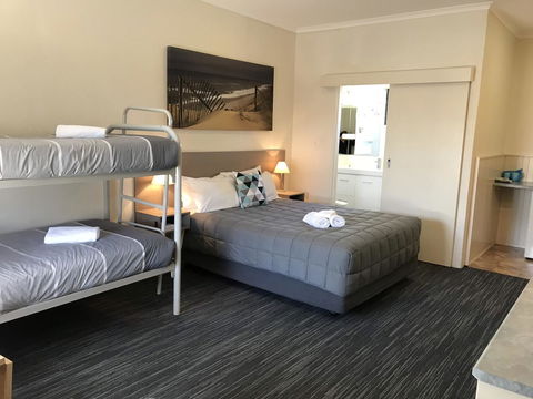 Robetown Motor Inn & Apartments - Holiday Find 28