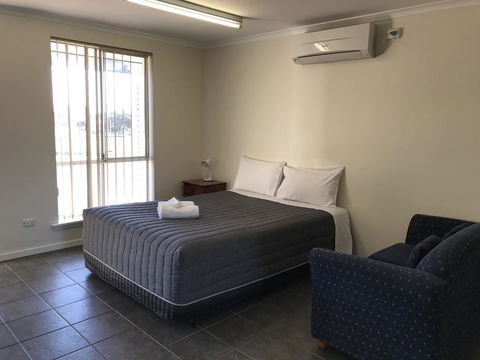 Robetown Motor Inn & Apartments - Holiday Find 40