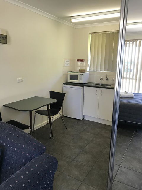 Robetown Motor Inn & Apartments - Holiday Find 42