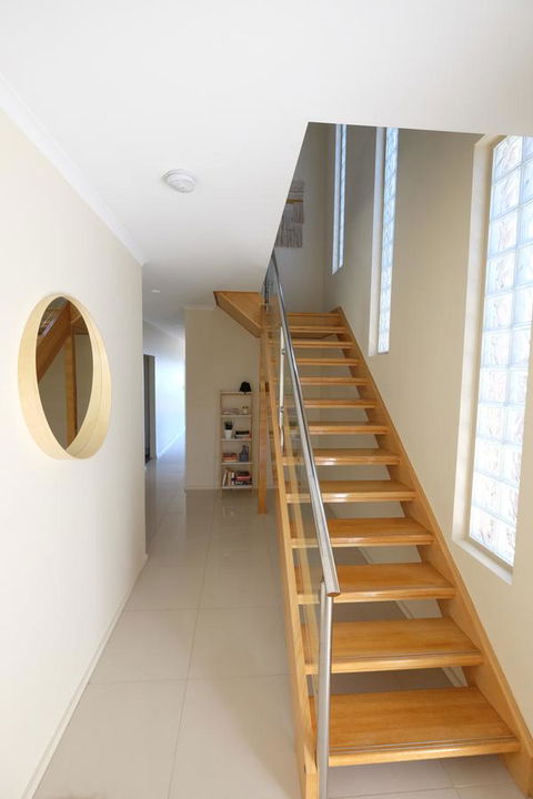 Ochre Point Beach House On Moana Seafront - Holiday Find 16