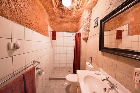 The Underground Motel - Holiday Find 7