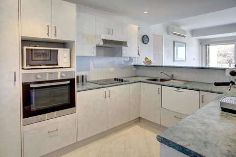 Bay Bliss - Holiday Find 7