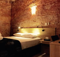 The Lookout Cave Underground Motel - Holiday Find
